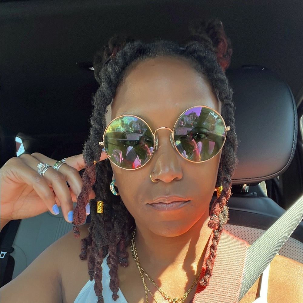 Meet your Posher, Emmarie